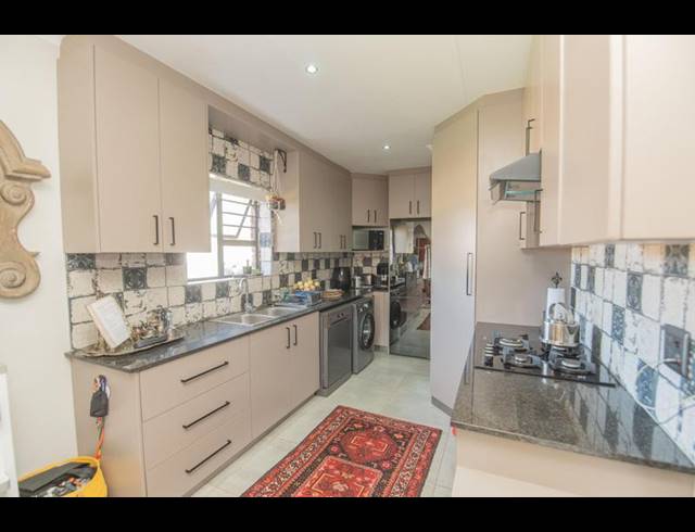 2 BEDROOM HOUSE FOR SALE IN SPRINGFIELD